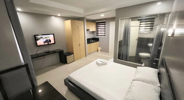 Двухместный номер Deluxe с видом на сад Rumi Apartelle Hotel