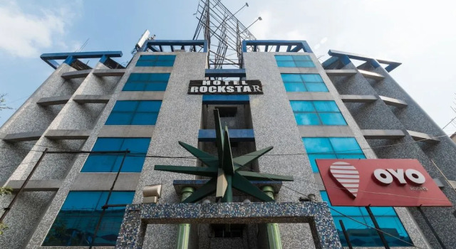 OYO 759 Hotel Rock Star