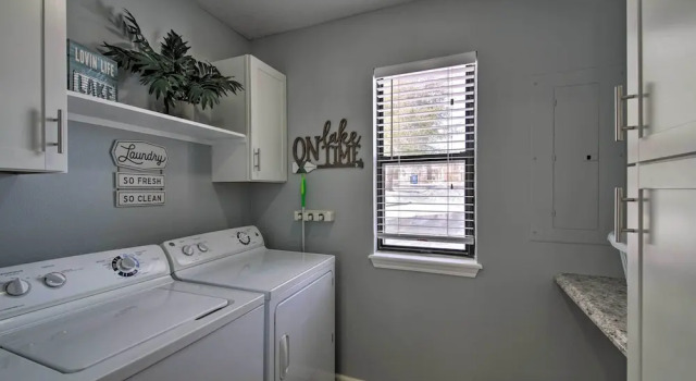 Updated Branson Condo w/ Indoor Pool Access!, Забронировать Апартаменты/квартира Отели Table Rock Lake с парковкой, Парковка