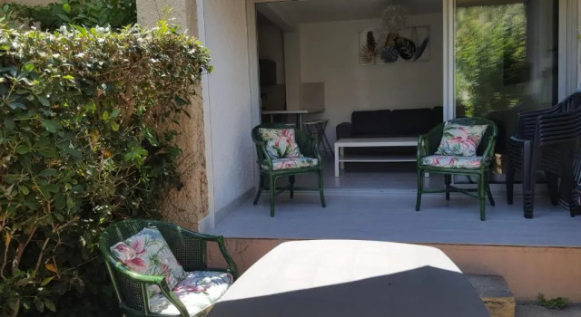 COLLIOURE tres bel appart a 150 metres des plages avec jardin prive et parking dans residence securisee, Забронировать Апартаменты/квартира Отели Коллиур с парковкой, Парковка