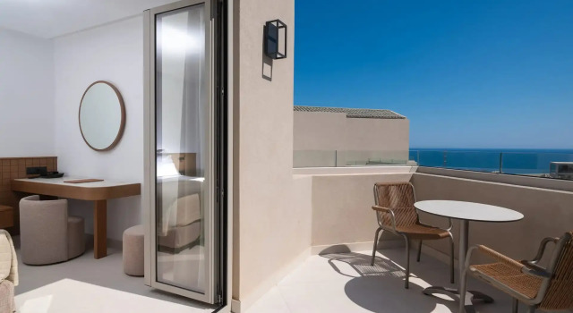Полулюкс Galaxy Suites Boutique Resort