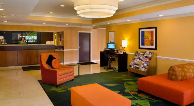 Кровать в общем номере Best Western Plus Fenton