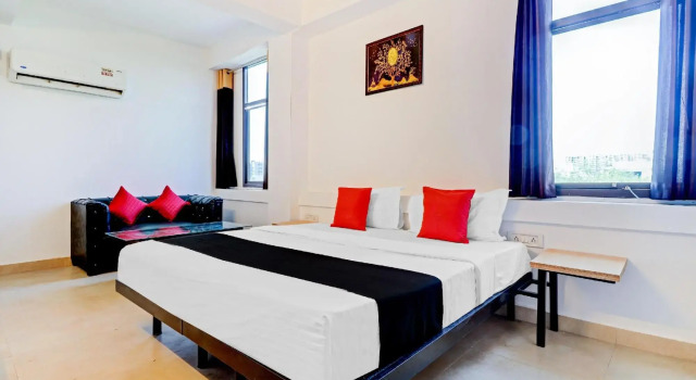 Goroomgo Vasundhara Grand Ghaziabad