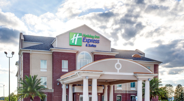 Holiday Inn Express & Suites Raceland - Highway 90 by IHG, Забронировать Отель Отели Рейсленд с парковкой, Парковка