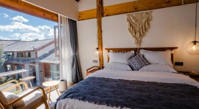 Люкс Lijiang  Humble Tile Abode Guesthouse