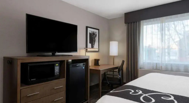 Двухместный номер La Quinta by Wyndham Anchorage Airport