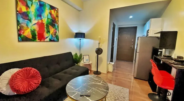 Номер Standard с частичным видом на океан AIR Residences Makati Holiday Home