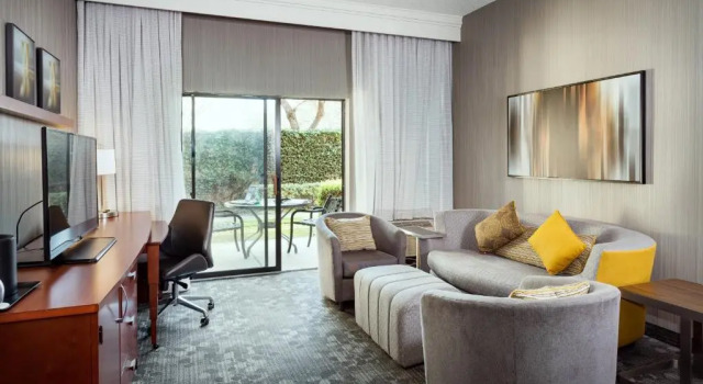 Люкс Courtyard by Marriott Stockton