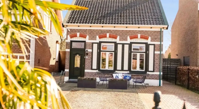 Beautiful Holiday Home in Kamperland Near the Beach, Book Hotel Kamperland 