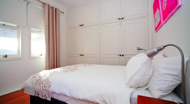 BM21 Balmain 2 Bed Beauty, Забронировать Отель Балмейн-Ист Сидней, рядом с Остров Какаду