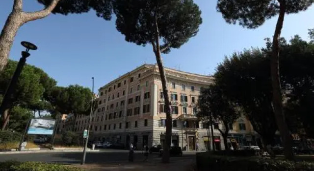 White Home Roma, Забронировать Апартаменты/квартира Отели Рима с парковкой, рядом с Piazza San Giovanni in Laterano, Парковка
