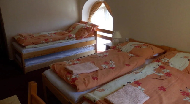 Penzion Pod Zvonem, Rezervovat Hotel Hotely v Olomouc Region s parkováním, Parkování