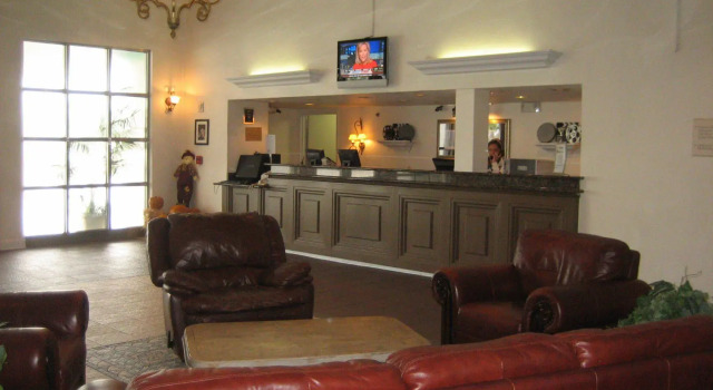 Monumental Movieland Hotel