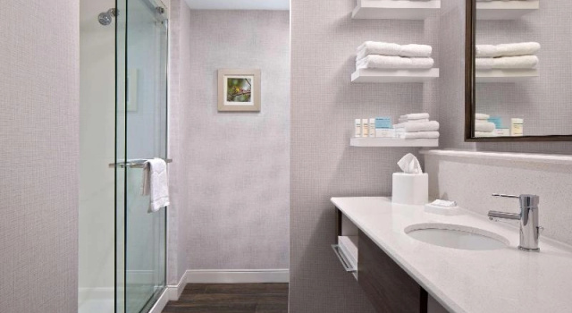 Трёхместный люкс Hampton Inn & Suites- Seattle Woodinville Wa