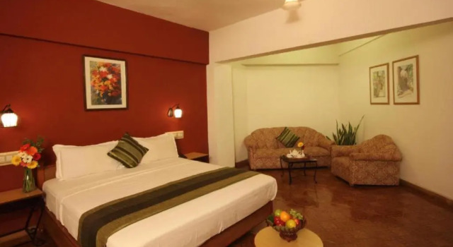 Полулюкс Konkan Crown Resort & Club