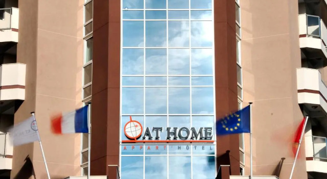 Студия At Home Appart Hotel