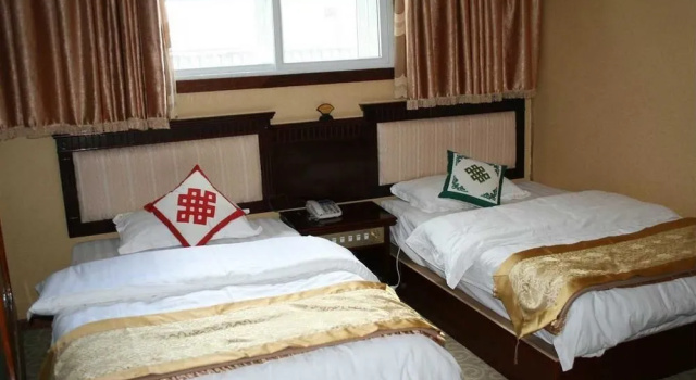 Shangri-la Tibetan Family Inn