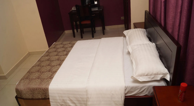 Diamonds Hotel