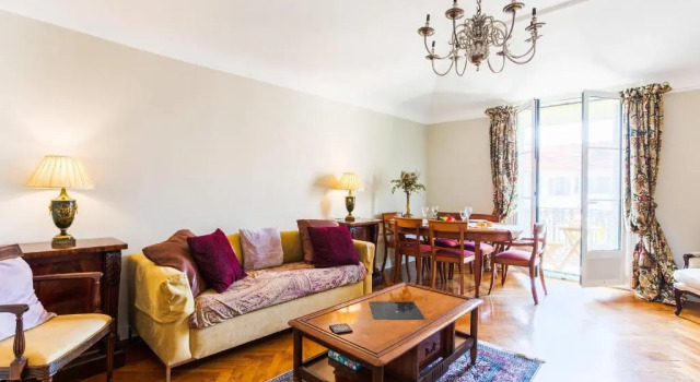 LUNG ARNO AP4300 By Riviera Holiday Homes, Забронировать Отель Ницца Приморские Альпы, рядом с Набережная Соединенных Штатов