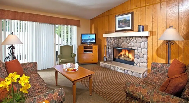 Апартаменты с 3 комнатами Lake Arrowhead Chalets