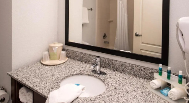 Номер Standard Holiday Inn Express & Suites Alamogordo Highway 54/70 by IHG