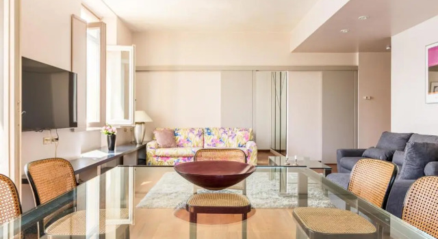 Apartment Yoko - Griante, Prenota Appartamento Hotel a Como con parcheggio, Parcheggio