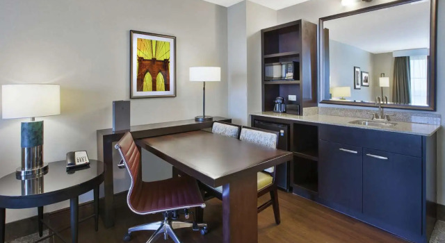 Люкс c 1 комнатой Embassy Suites Columbus - Airport