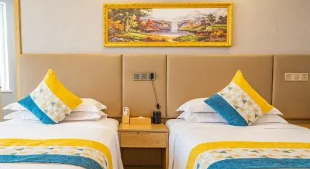 Семейный люкс Deluxe Vienna International Hotel (Sanya High-speed Railway Station)