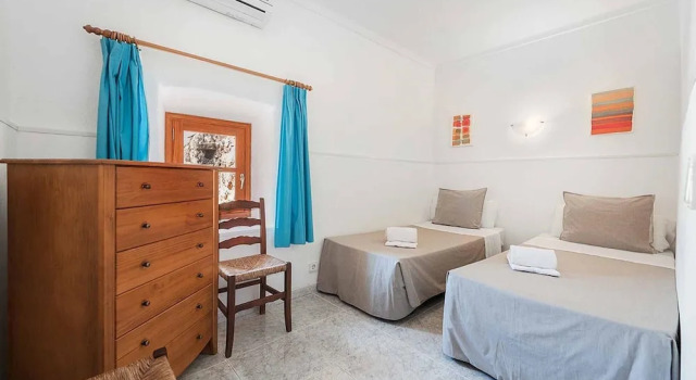 Villa - 5 Bedrooms with Pool and WiFi - 108761