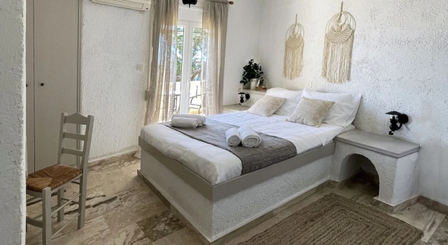 Трёхместный номер Standard с балконом Achlia Hotel