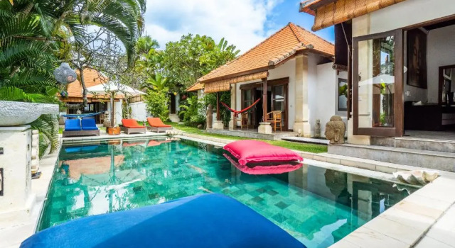 Madu Villa Seminyak, Забронировать Вилла Отели Семиньяк 3 звезды, рядом с Улица Оберой-стрит, 3*