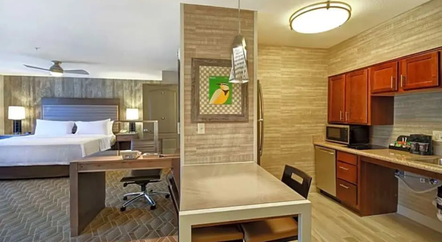 Двухместный номер Standard Homewood Suites by Hilton at The Waterfront