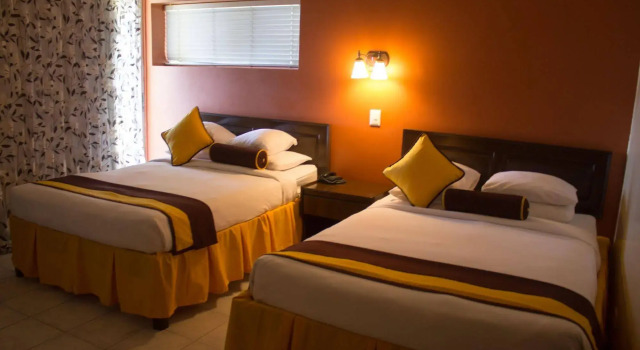 Tropikist Beach Hotel & Resort, Prenota Resort Crown Point Tobago