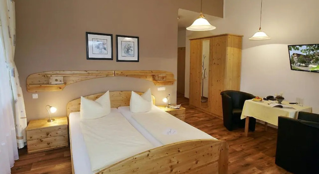 Hotel zum Goldenen Anker, Rezervați Hotel Hoteluri în Bavarian Forest cu mese, Demipensiune / Pensiune completă