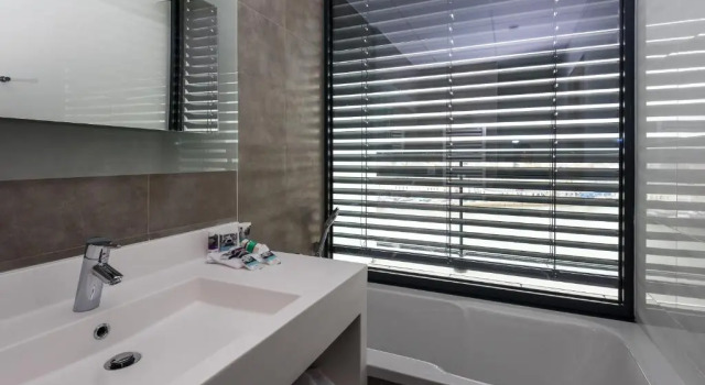 Двухместный номер Standard с балконом Mercure Cherbourg Centre Port