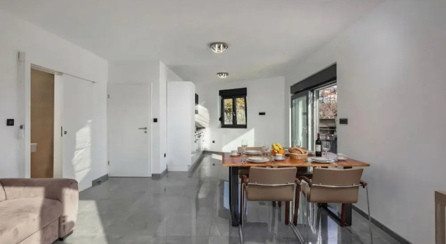 Pool House Old Town, Забронировать Отель Отели Приморско-Горанской жупания 4 звезды, 4*