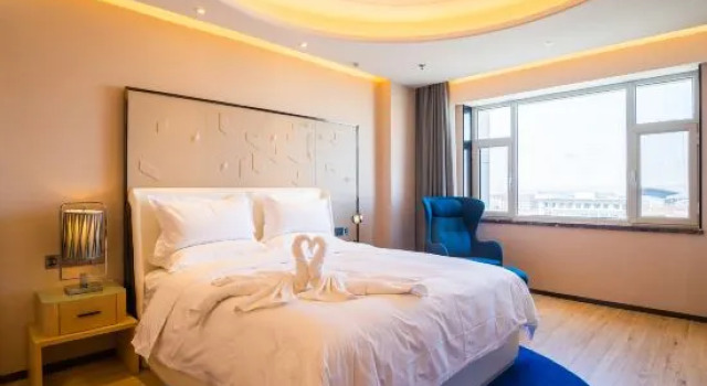 Люкс Deluxe Huashun Hotel
