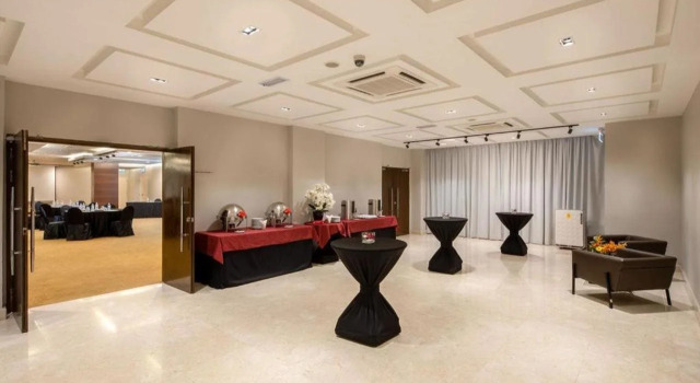 Rocana Hotel
