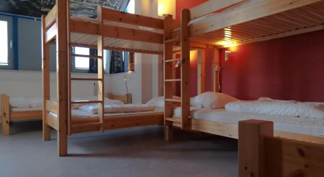 Кровать в общем номере (женский номер) Babelfish Hostel