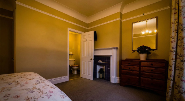 Sandfield House