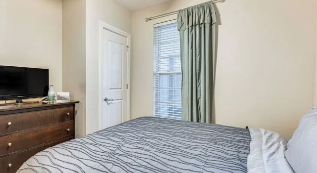 Quiet Condo w/ Patio: 3 Mi to Dtwn Branson!, Забронировать Отель Бизнес-отели Table Rock Lake, 4* 5*