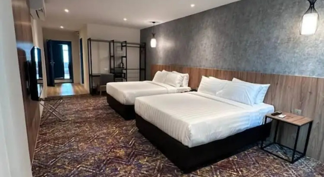 Четырёхместный номер Deluxe Legenda Hotel