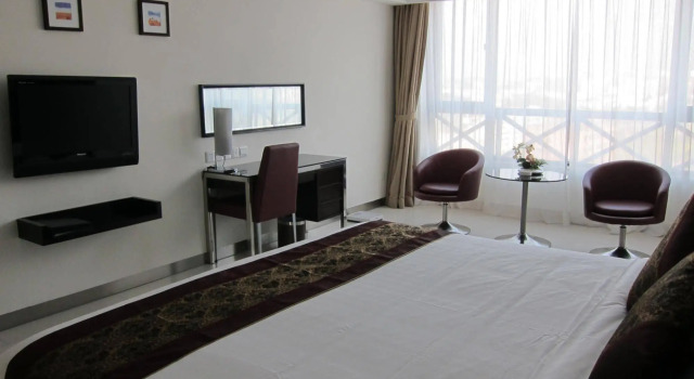 Clifford Hotel