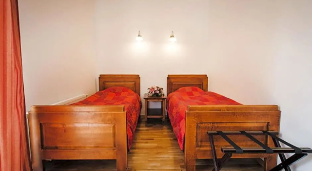 Spadrops, Prenota Hotel Hotel a Pieriga con piscina, Piscina