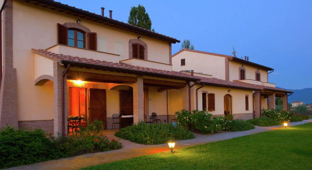 An agritourism complex with views of Assisi., Varaa Hotelli Cannara Umbria