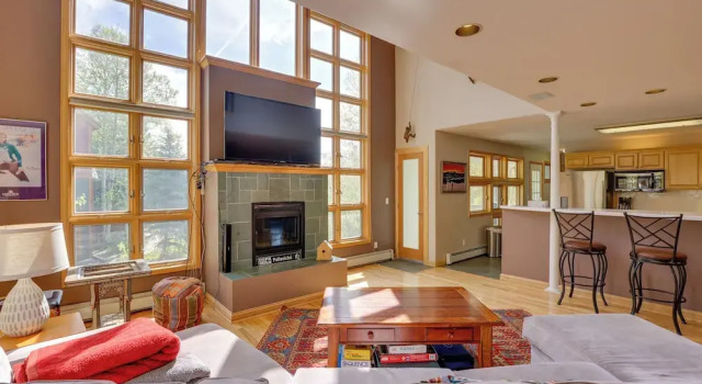 Spacious Townhome Near Main St & Lake Dillon!, Rezerwuj Apartament Hotele w Vail Ski z parkingiem, Parking