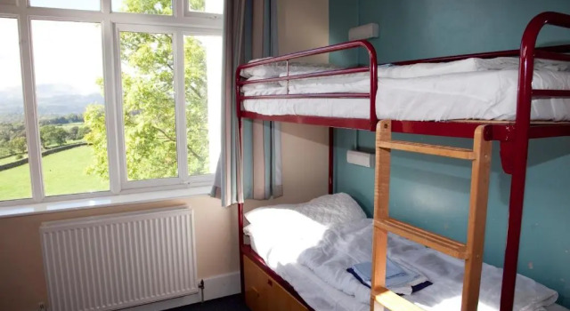 Кровать в общем номере YHA Windermere