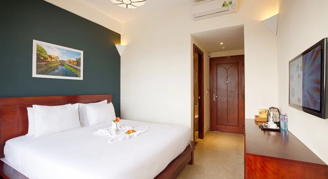 Двухместный номер Deluxe с балконом Hoi An Green Apple Hotel