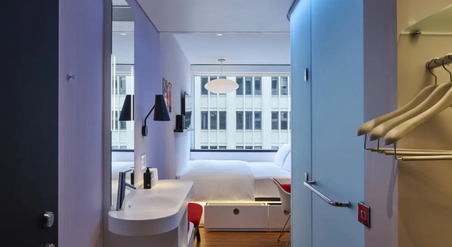 Номер Standard citizenM Austin Downtown