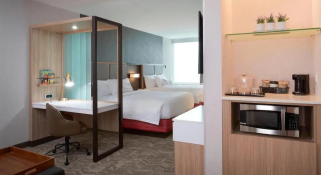 Четырёхместный люкс SpringHill Suites by Marriott East Lansing University Area, Lansing Area